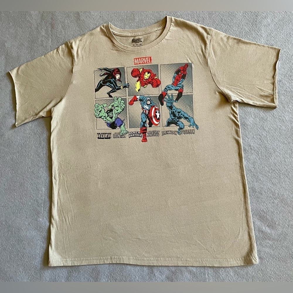 Marvel MCU Men’s T-Shirt Gray Size XL Multi Hero Group
